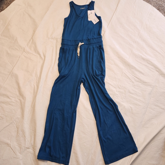 Comfy Teal Sleeveless Jumpsuit - Picture 2 of 8